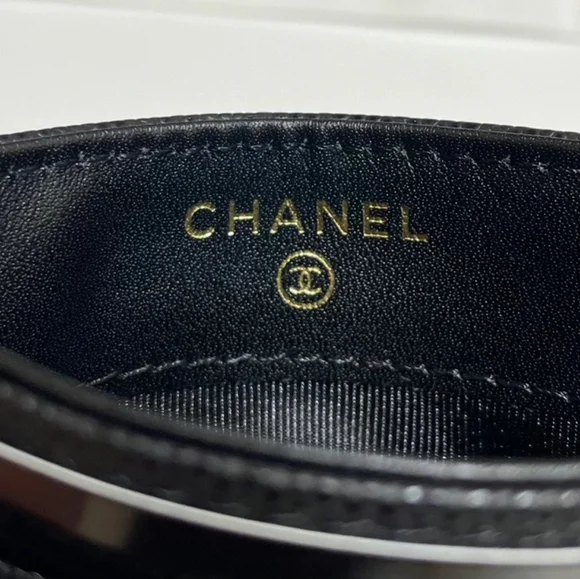 CHANEL Black Quilted Card Holder with Silver Logo - Picture 8 of 8
